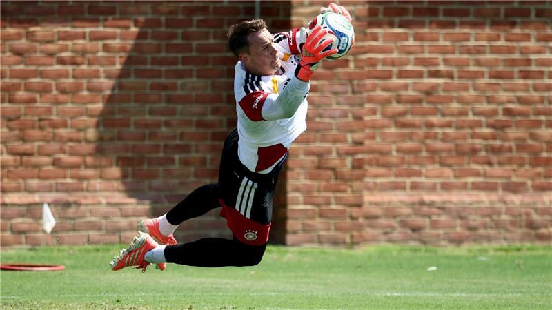 Neuer, Sané, Hitze: Risiken und Fragen vor dem WM-Start Manuel Neuer hat allen Kollegen im DFB-Kader etwas voraus.