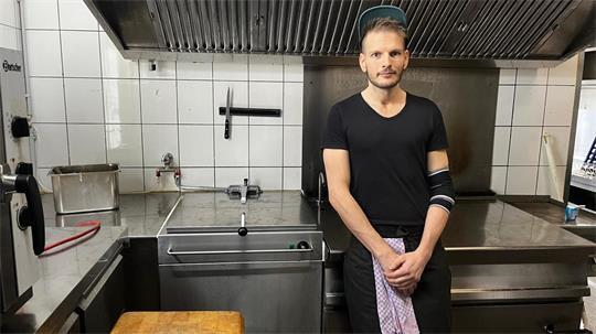 Manuel Wille ist der neue Wirt des Abthauses. In dieser Küche wird er seine neuen Gerichte umsetzen.