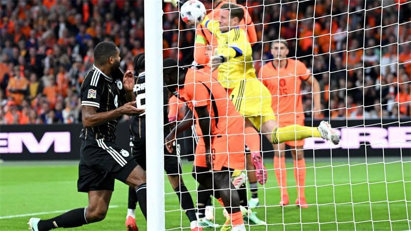 Marc-André ter Stegen war bei seinem Comeback schwer gefordert.  