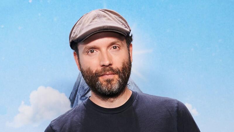 Marc-Uwe Kling widmet neues Buch Klugscheißern Marc-Uwe Kling, inzwischen Anfang 40, veröffentlichte zuletzt mehrere Kinderbücher.
