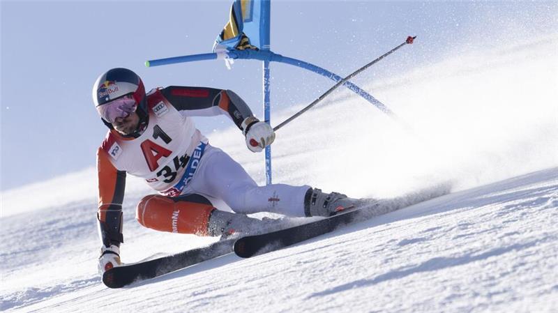 Ski-Star Hirscher begeistert bei Weltcup-Comeback Marcel Hirscher feierte in Sölden sein Comeback im alpinen Ski-Weltcup.