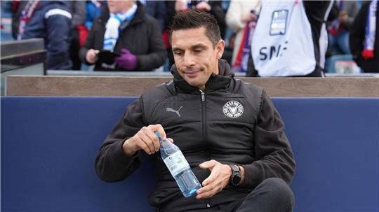 Marcel Rapp steht erstmals in seiner Kieler Zeit in der Kritik. (Archivfoto)