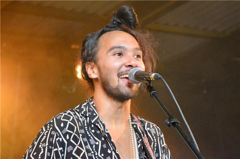 Dieser Nottensdorfer spielt Reggae auf internationalen Bühnen Marco Rais Abin lebte lange im Kreis Stade und spielte Handball in Horneburg - wo er vom TAGEBLATT gar einmal zum „Spieler der Woche“ gekürt wurde. Foto: Ralf G. Poppe