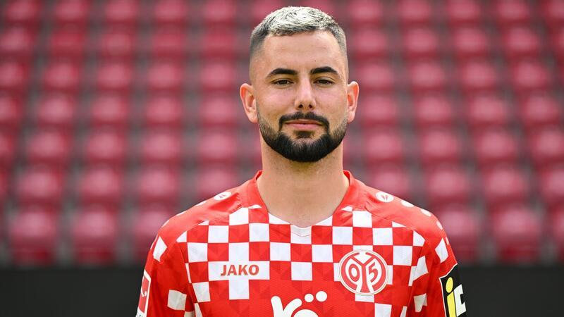 HSV leiht Marco Richter von Mainz 05 aus Marco Richter wechselt auf Leihbasis zum HSV.