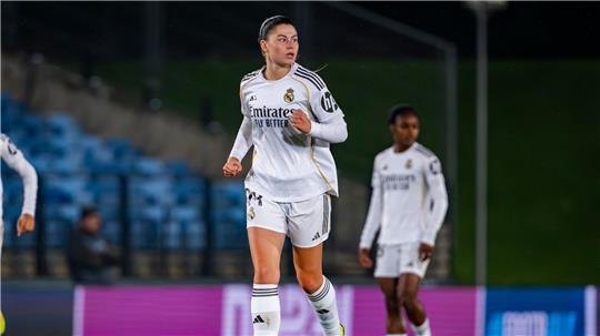 Maria Méndez erzielt gegen die Wolfsburgerinnen das 1:0. 