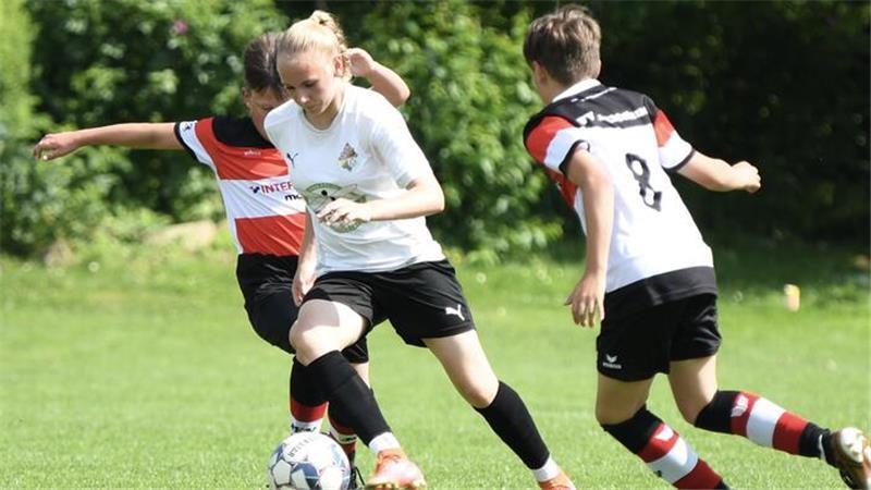 Marie Ernst spielt derzeit für den JFV A/O/B/H/H und Werder Bremen.