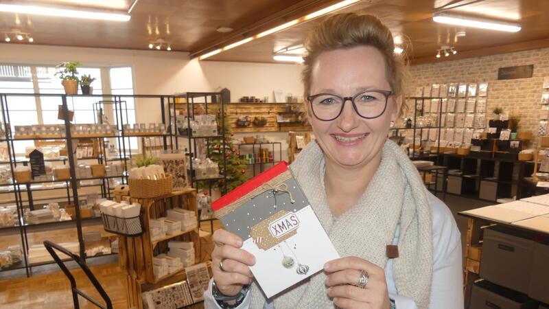 Marion Donner von der Creative Depot GmbH im Ladengeschäft im ehemaligen „Bauernstübchen“. Ihre Geschäftspartnerin Iris Plate ist zwar sehr kreativ - aber fotoscheu.