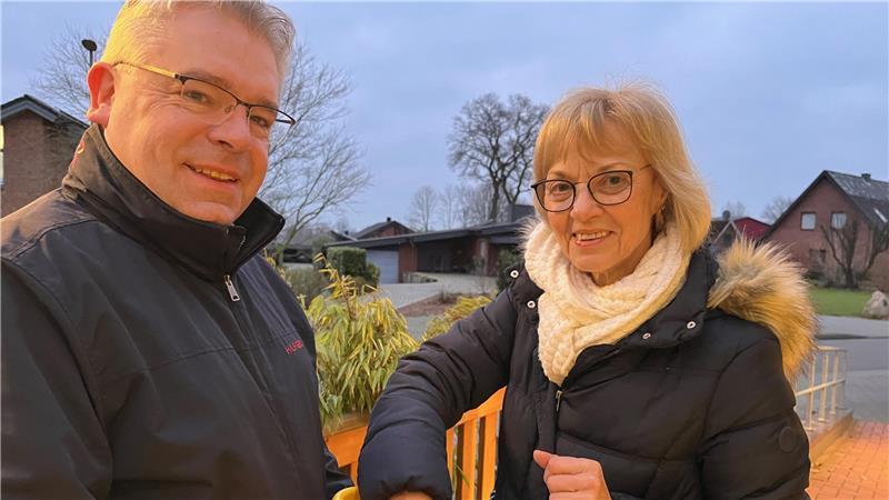 Marita Zillmer aus Himmelpforten sammelt die TAGEBLATT-Glücksschweinchen seit zehn Jahren.