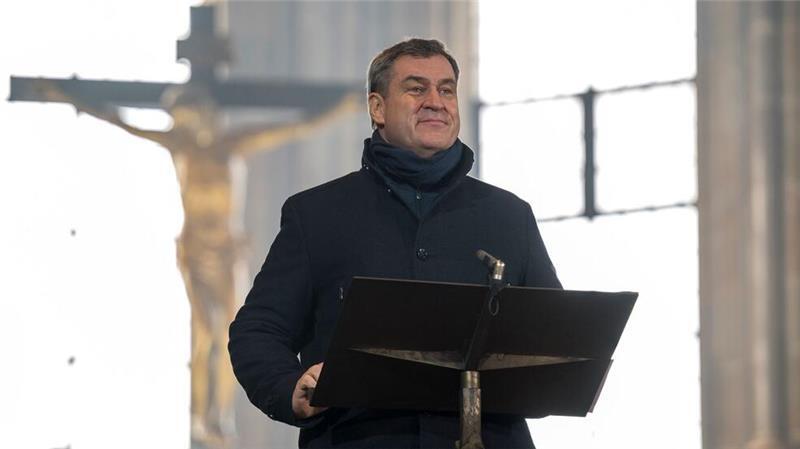 Bedford-Strohm: Demokratie braucht unabhängige Kirchen Markus Söder bei einem kirchlichen Anlass - nämlich bei der Amtseinführung des Bamberger Erzbischofs Gössl. (Archivbild)