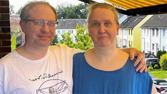 Markus und Sandra Gerwinski haben ein Kind an der Förderschule in Ottenbeck - und sehen die Pläne, die individuellen Schulbegleitungen abzuschaffen, mit Sorge.