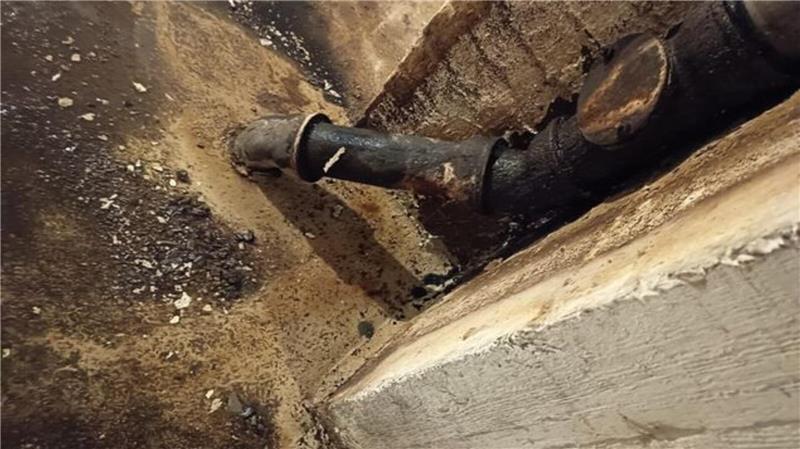 Marode Rohre im Innenbereich.