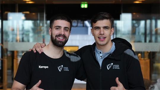 Martim (l) und Francisco Costa schließen sich der SG Flensburg-Handewitt an. (Archivbild)