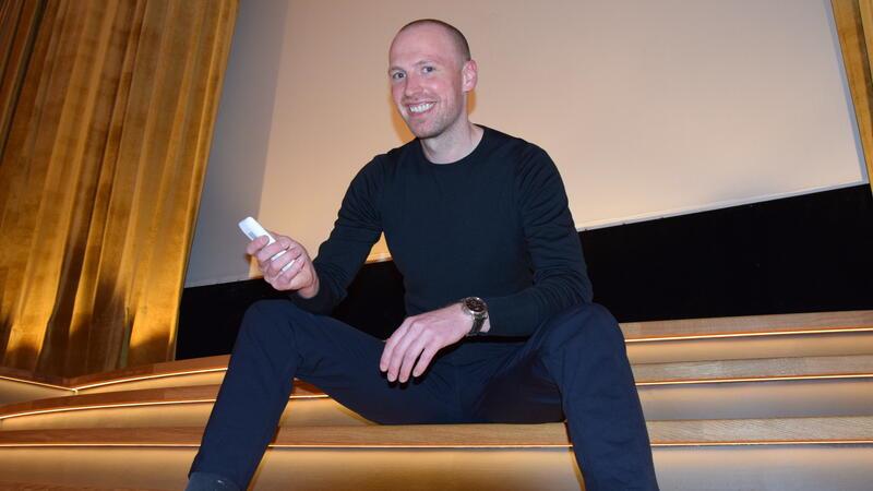 Martin Engelmann im Kino: „KuchenKino“ gibt es einmal im Monat in den Harsefelder Lichtspielen.