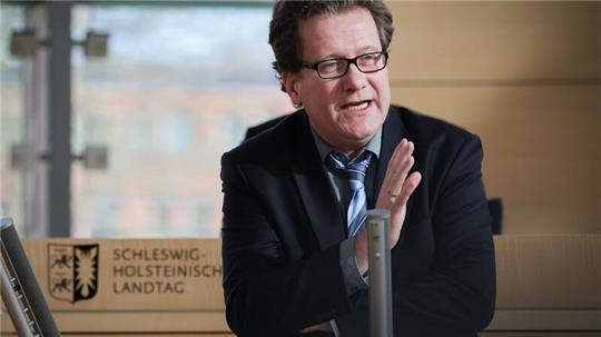 Martin Habersaat fordert von der Landesregierung bei der Bildung entschlossenes Handeln. (Archivbild)