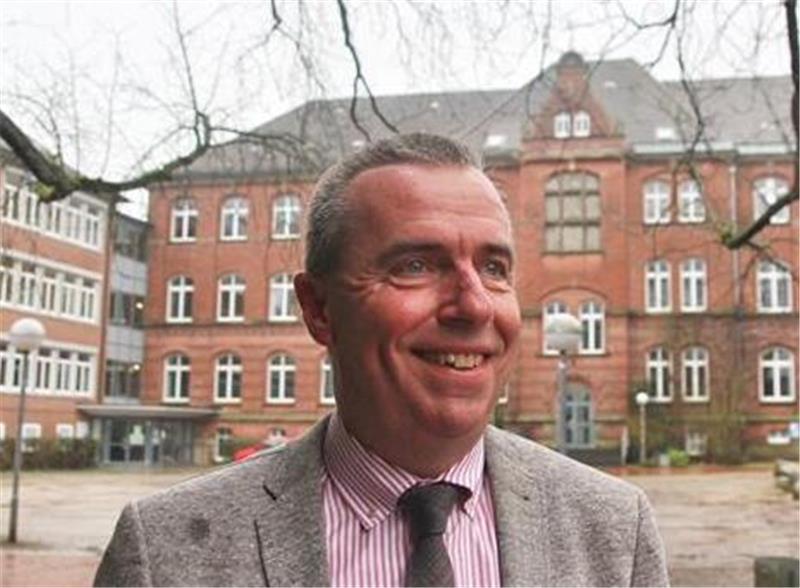 Lehrermangel in der Praxis: Wie Schulen im Kreis Stade die Löcher stopfen Martin Niestroj, Schulleiter des Gymnasiums Athenaeum.