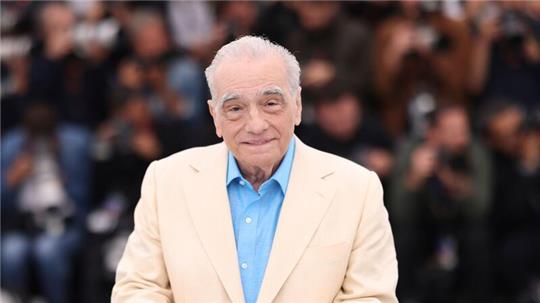Martin Scorsese, Regisseur aus den USA, steht während eines Fototermins in Cannes. Er wird mit dem Goldenen Ehrenbären der Berlinale für sein Lebenswerk ausgezeichnet. (zu dpa „Goldener Ehrenbär der Berlinale für Regisseur Martin Scorsese“)