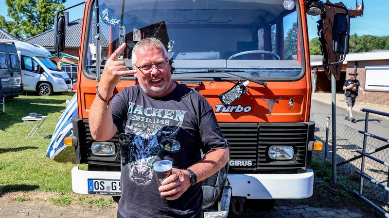 Martin ist mit dem Feuerwehr-Wagen nach Wacken gereist.