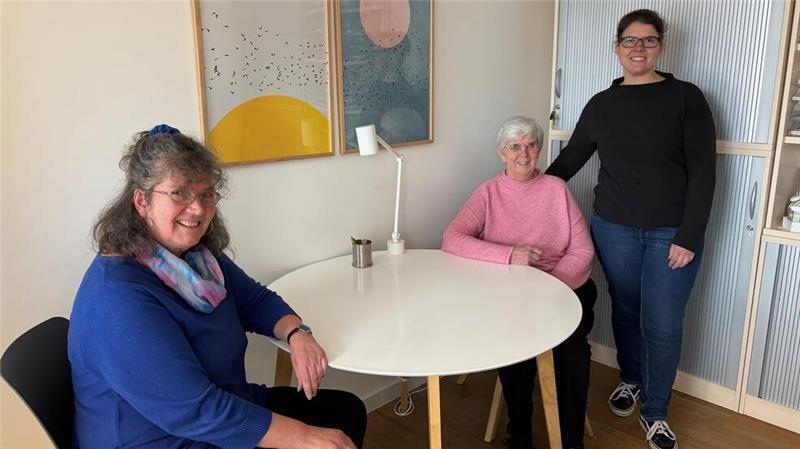 Martina Kiehl (v. li.), Annegret Meyer und Susanne Rabenschlag wollen an Krebs Erkrankten Mut machen und rufen zur Vorsorge auf.
