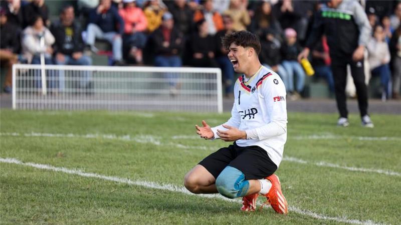 Faustball-Legende auf der Tribüne: Sein Sohn spielt für Wangersen Marvin Becker gewann vor kurzem die U18-WM in Chile.