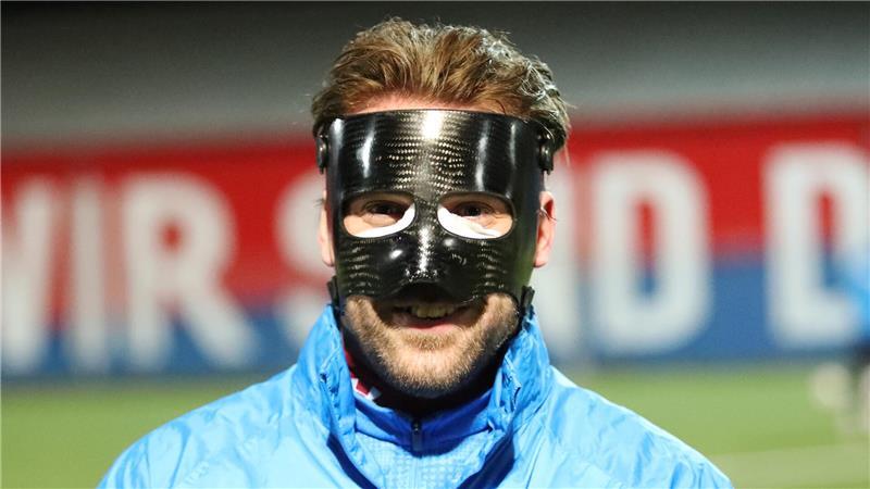 Maskenmann Nico von der Reith (32) hat für D/A bislang 370 Spiele bestritten.