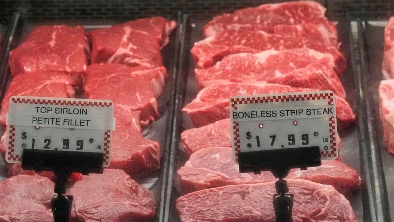 Maßnahme gegen die Klimakrise: weniger tierische Produkte konsumieren. (Symbolbild)