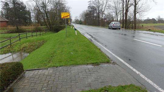 Maßnahmen entlang der L111 stehen ganz oben auf der Prioriätenliste für die Dorfentwicklung. Zwischen Assel und Barnkrug soll die Fußweg-Lücke geschlossen werden.