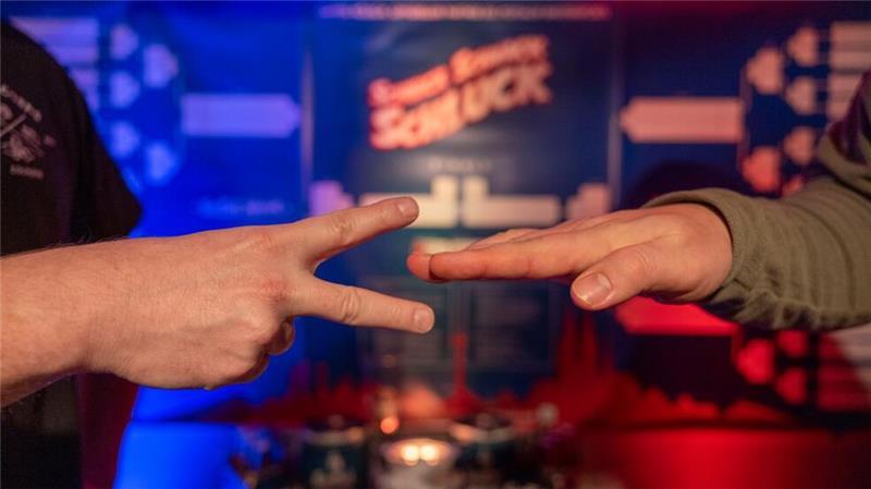 Mathematisch gesehen ist „Schnick-Schnack-Schnuck“ ein reines Zufallsspiel. 