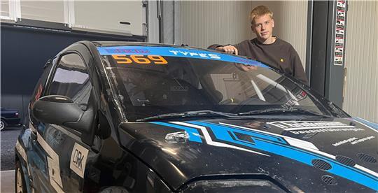 Mats Jonas aus Beckdorf ist mit 16 Jahren einer der jüngsten Rennfahrer beim Rallycross.