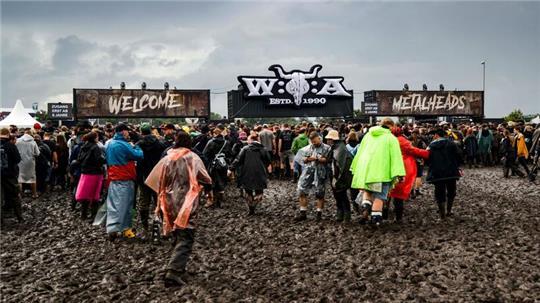 Matsch beim Festival in Wacken, so weit das Auge reicht. (Archivbild).