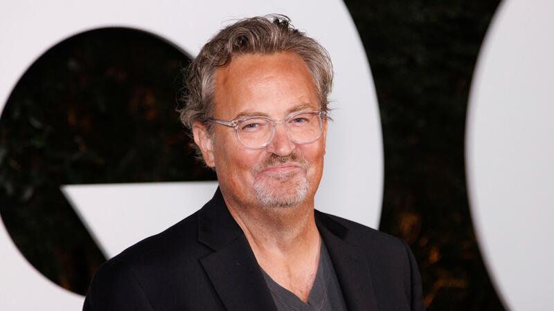 Matthew Perry kommt zur GQ Men of the Year Party (2022).