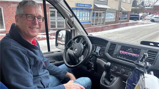 Matthias Klöden fährt den Bürgerbus etwa einmal in der Woche ehrenamtlich - auch bei Schnee und Eis.