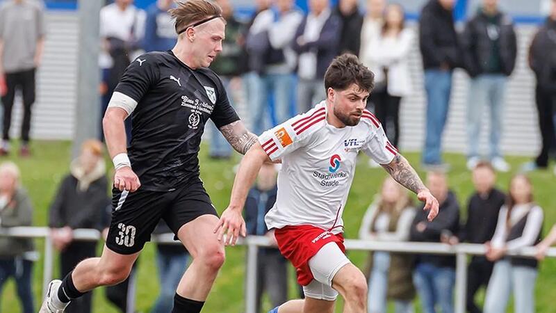 Torjäger der Topteams liefern sich enge Rennen um die Torjägerkanone Maurice Schulze (rechts) ist mit dem Tabellenzweiten VfL Güldenstern Stade II noch voll im Titelrennen der Kreisliga. Mit 24 Treffern führt er die Torjägerliste an.