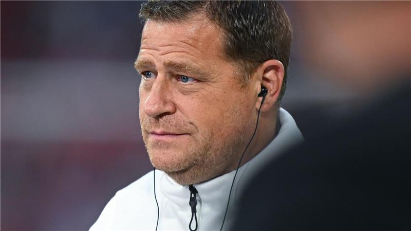 Hoeneß und Eberl: Der Handschlag von München Max Eberl steht im Fokus des Münchner Transfergeschehens.