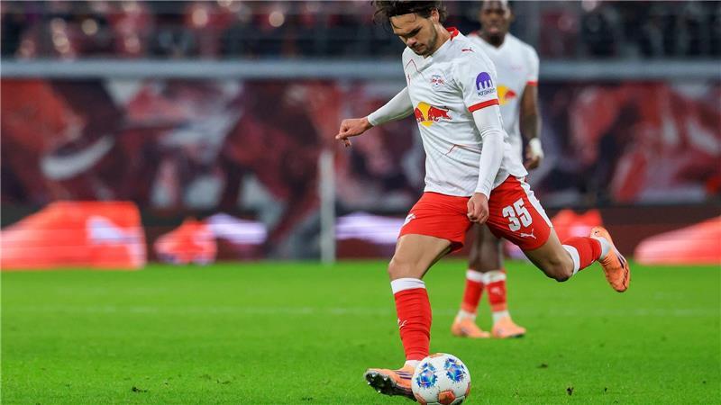 Max Finkgräfe rückt für den gesperrten David Raum in die Startelf.