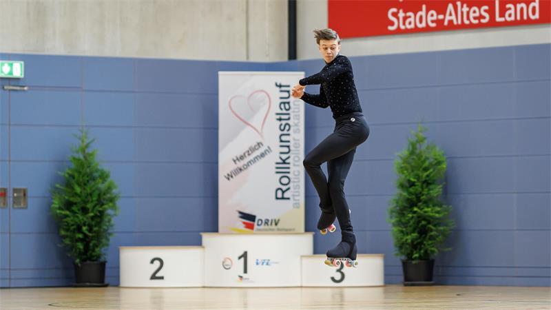 Max Grüschow muss alle schwierigen Sprünge sauber stehen.