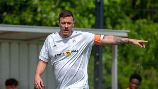 Max Kruse gibt künftig in der Hamburger Oberliga Anweisungen. (Archivbild)