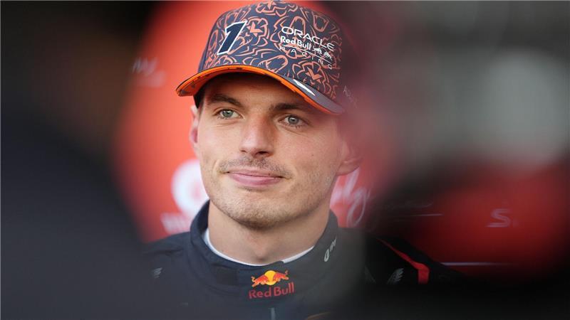 Bericht: Verstappen fährt auch 2026 bei Red Bull Max Verstappen fährt auch 2026 für Red Bull.