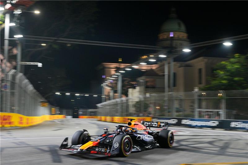 Verstappen noch nicht in Singapur-Schwung Max Verstappen fuhr im Training zum Großen Preis von Singapur nur hinterher.
