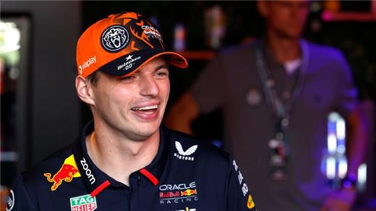 Max Verstappen ist dreimaliger Weltmeister: Er weiß, was er tut.