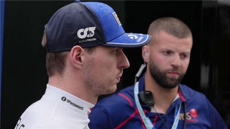Max Verstappen ist nach dem Fehlstart bedient.