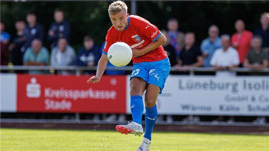 Maximilian Geißen hat bei D/A für ein weiteres Jahr unterschrieben.