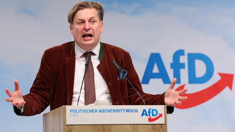 AfD: Krah-Auftritt spaltet Buxtehuder Politik – „Schlimmer wäre nur Björn Höcke“ Maximilian Krah, Spitzenkandidat der AfD für die Europawahl, tritt am 12. April in Buxtehude auf.