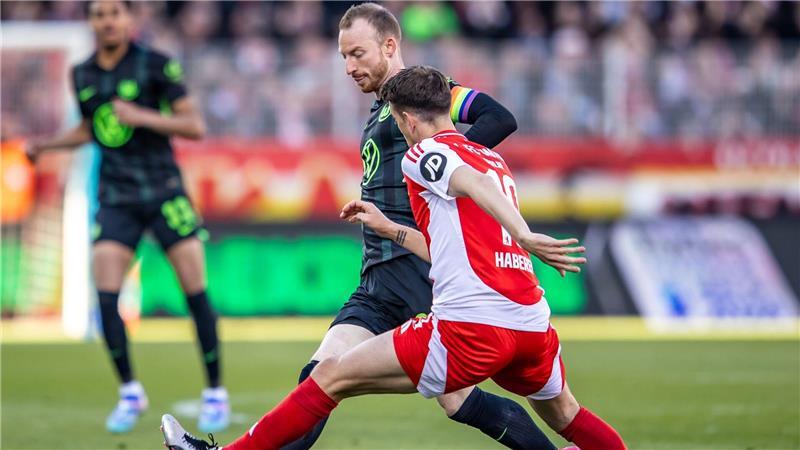 Emotionaler Wolfsburg-Kapitän: „Scheiß auf die Tabelle“ Maximilien Arnold war nach der Niederlage in Berlin richtig bedient.