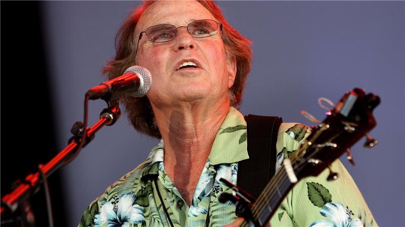 McDonald gehörte zu den prägenden Stimmen der US-amerikanischen Gegenkultur der 1960er Jahre. 