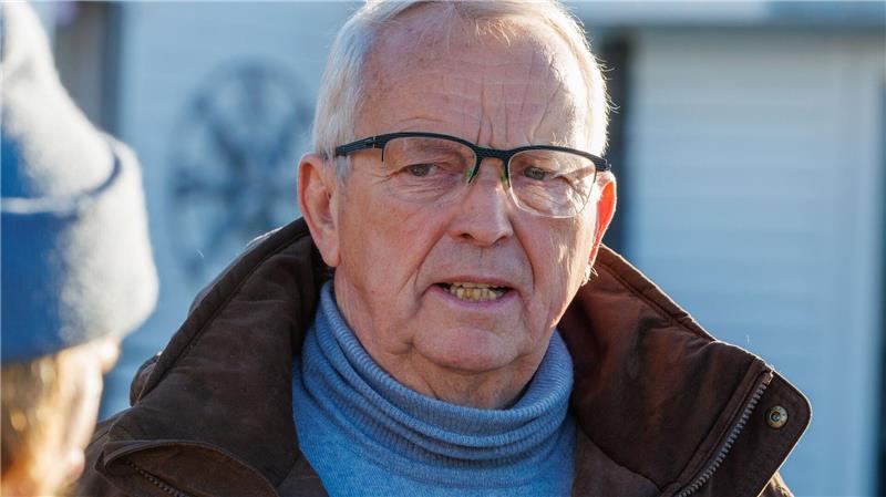 „Timmy“ bleibt Dauerthema: Obduktion und Anzeigen Mecklenburg-Vorpommerns Umweltminister Till Backhaus (SPD) hat für seinen Umgang mit dem Fall des Buckelwals Kritik auf sich gezogen - aus unterschiedlichen Richtungen. (Archiv)