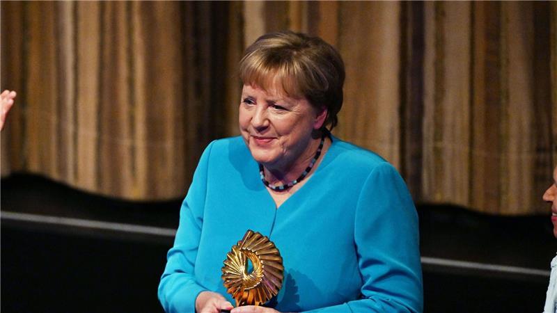 Fitzek, Juli Zeh und Campino für Bucherfolge ausgezeichnet Media Control hatte Ex-Bundeskanzlerin Angela Merkel für ihre Memoiren „Freiheit“ ausgezeichnet. (Archivbild)
