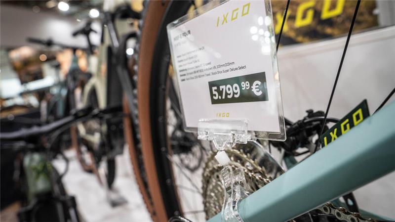 Mehr Fahrräder als Kunden: Handel und Hersteller sitzen auf hohen Beständen.