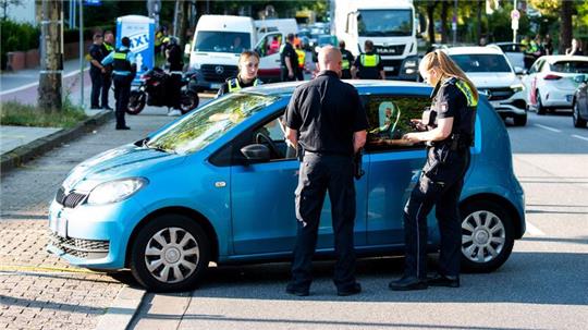 Mehr als 100 Autofahrer unter Drogeneinfluss zogen die Beamten bei einer dreitägigen Kontrollaktion in Hamburg aus dem Verkehr.