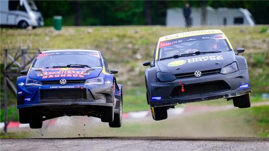 Mehr als 100 Autos aus fünf verschiedenen Klassen gehen im Saisonfinale der RallyX Nordic auf dem Estering an den Start.