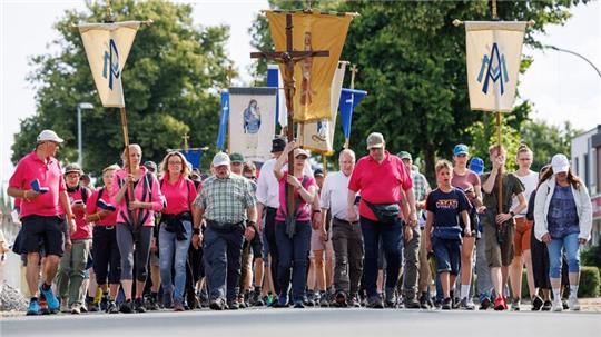 Mehr als 3.000 Menschen pilgern nach Telgte.
